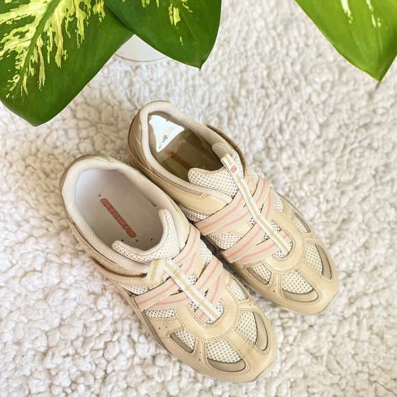 Skechers Shoes - Picture 2 of 5